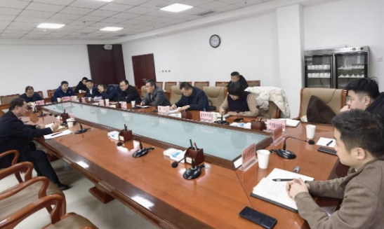 對今年無法完成清潔取暖改造的，立即發放潔凈煤（蘭炭）和環保爐具