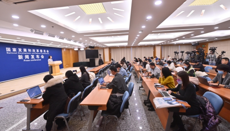 加強民生用能保障力度，落實安全生產責任，最大限度減少災害影響，確保人民群眾安全溫暖過冬。